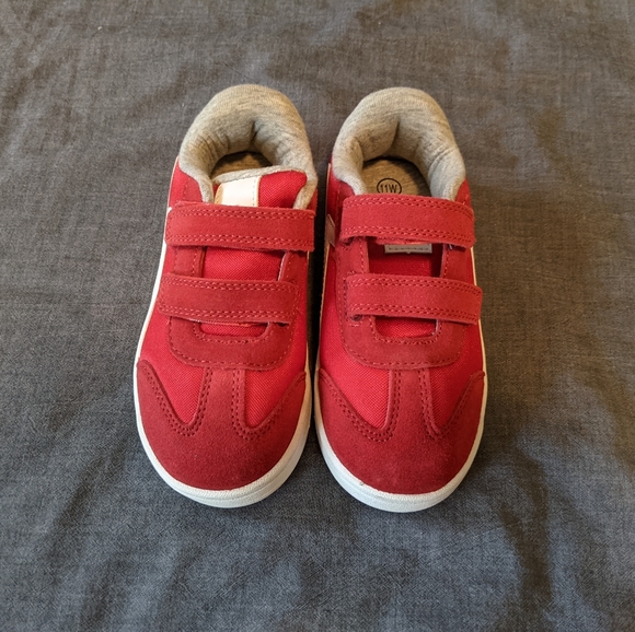 NWOT Cat & Jack Red Leather Velcro Sneakers - Picture 2 of 6